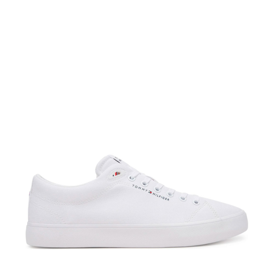 sneakers-with-logo-patch sneakers-with-logo-patch