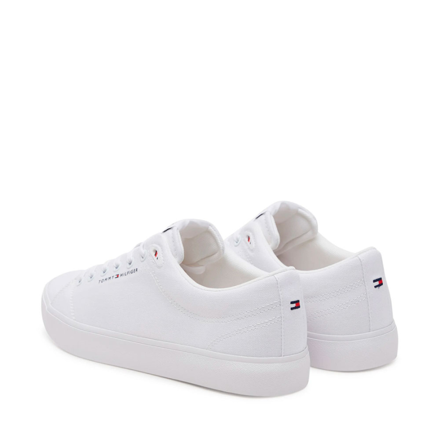 sneakers-with-logo-patch sneakers-with-logo-patch