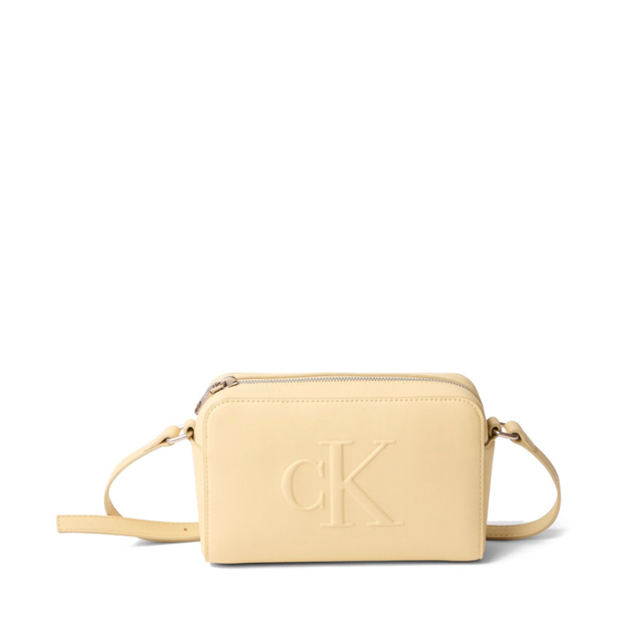 sculpted-camera-shoulder-bag sculpted-camera-shoulder-bag