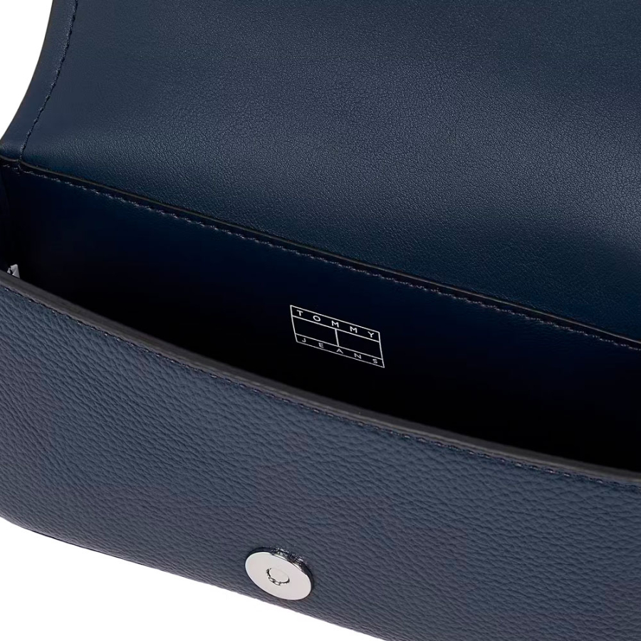 bolsa-de-ombro-com-abas-cruzadas bolsa-de-ombro-com-abas-cruzadas