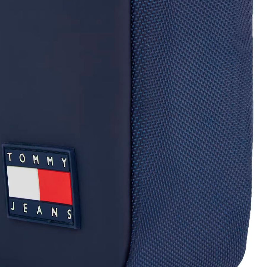 reporter-messenger-bag-with-shoulder-strap-and-logo reporter-messenger-bag-with-shoulder-strap-and-logo