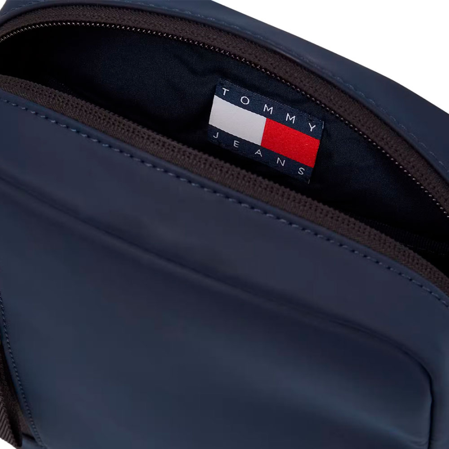 reporter-messenger-bag-with-shoulder-strap-and-logo reporter-messenger-bag-with-shoulder-strap-and-logo
