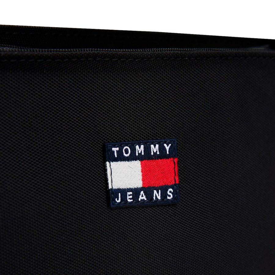 essential-crossbody-bag-with-inscription essential-crossbody-bag-with-inscription