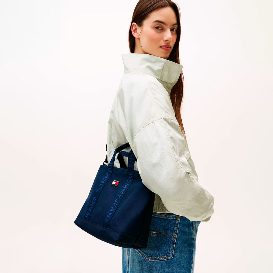 sac-fourre-tout-essentiel-avec-inscription sac-fourre-tout-essentiel-avec-inscription