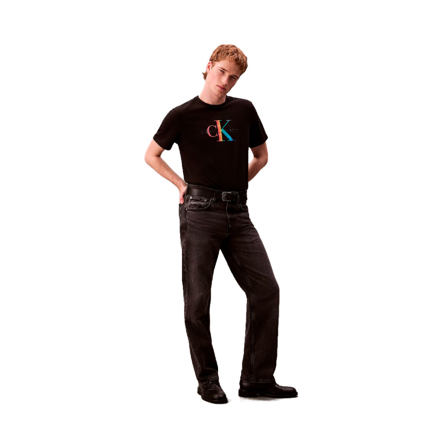 camiseta-con-monograma-arcoiris-pride camiseta-con-monograma-arcoiris-pride