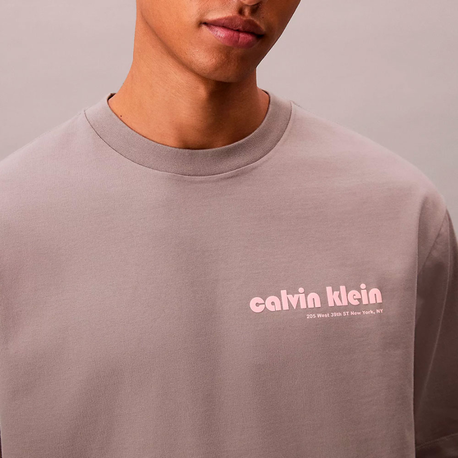 maglietta-larga-con-logo-calvin-klein maglietta-larga-con-logo-calvin-klein