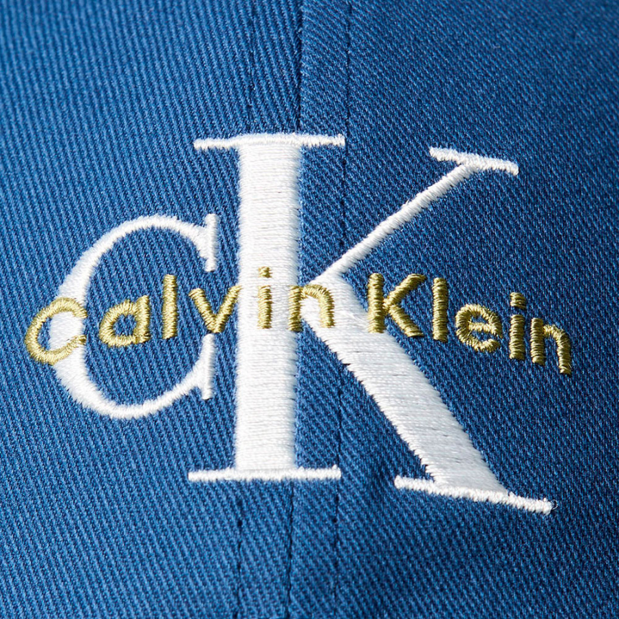 twill-cap-with-logo twill-cap-with-logo