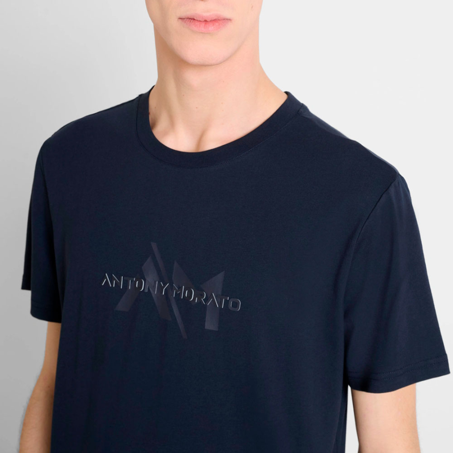 camiseta-de-ajuste-regular-con-logotipo-de-color-liso camiseta-de-ajuste-regular-con-logotipo-de-color-liso