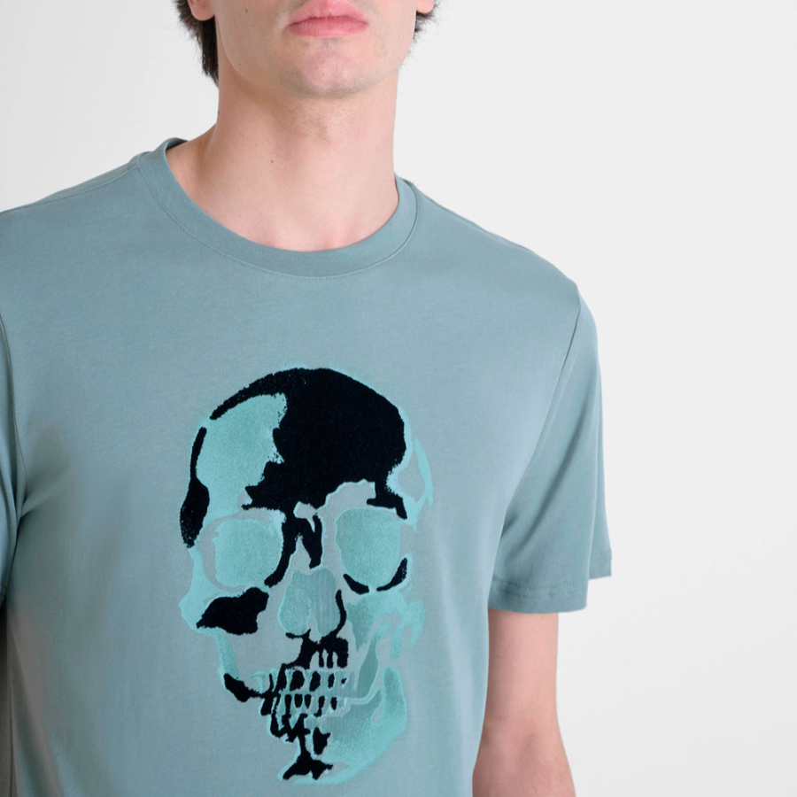 camiseta-de-ajuste-regular-con-estampado-de-goma camiseta-de-ajuste-regular-con-estampado-de-goma