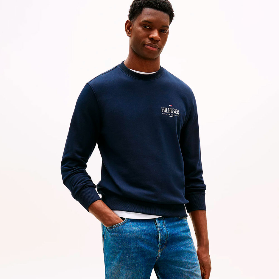 sweat-shirt-a-col-rond-avec-logo sweat-shirt-a-col-rond-avec-logo