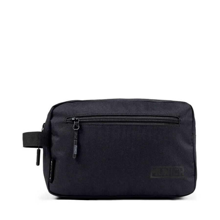 team-sports-toiletry-bag