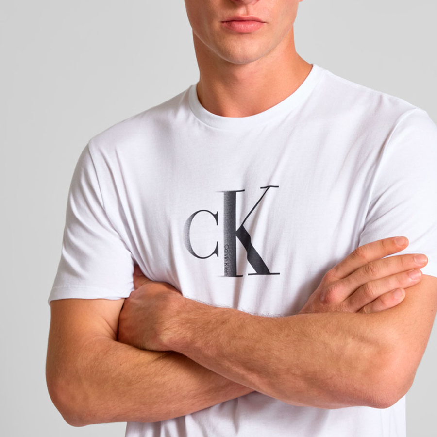 camiseta-center-monogram-classic