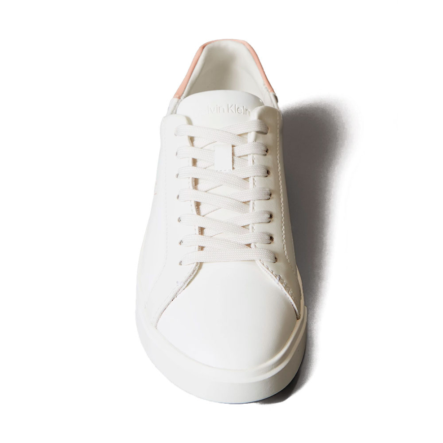 sneakers-in-pelle-con-logo-distintivo sneakers-in-pelle-con-logo-distintivo