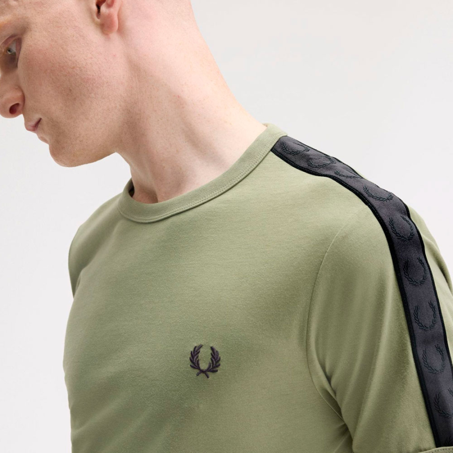 camiseta-ringer-con-cinta-deportiva-en-contraste camiseta-ringer-con-cinta-deportiva-en-contraste