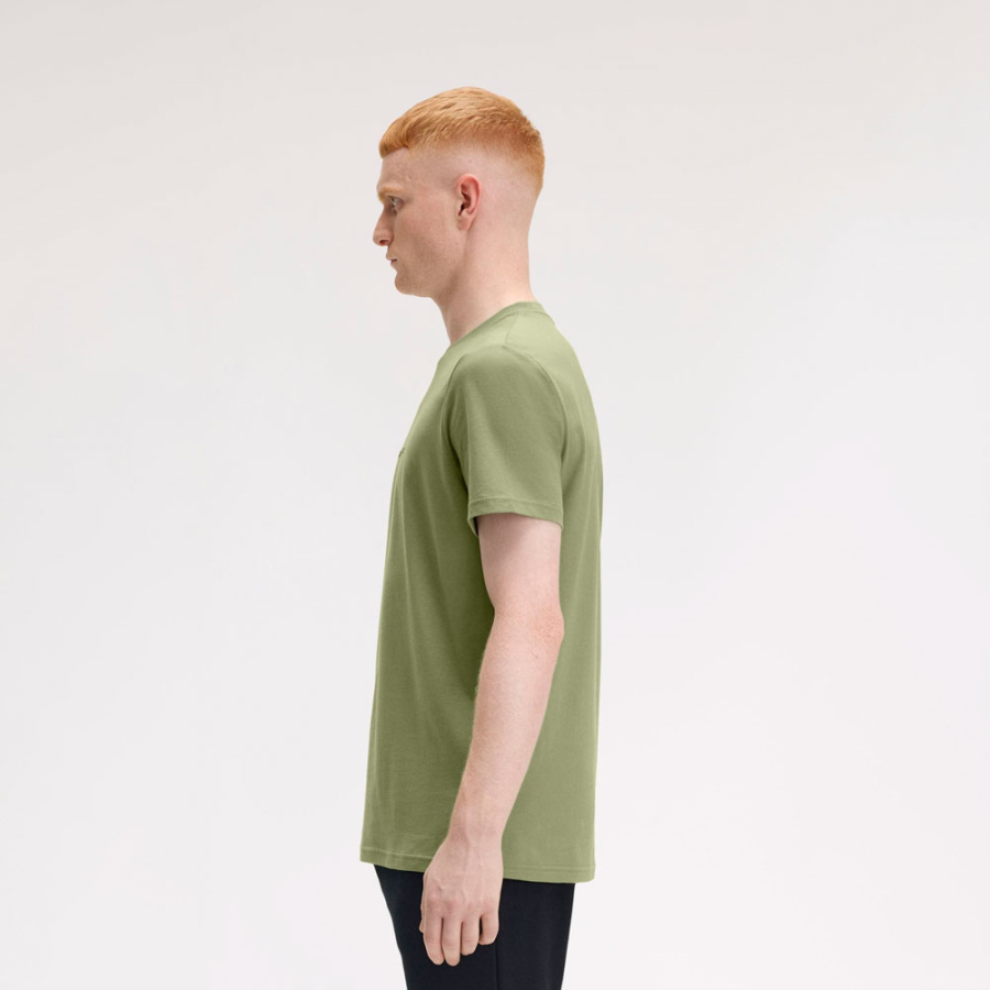 t-shirt-mit-stickerei t-shirt-mit-stickerei
