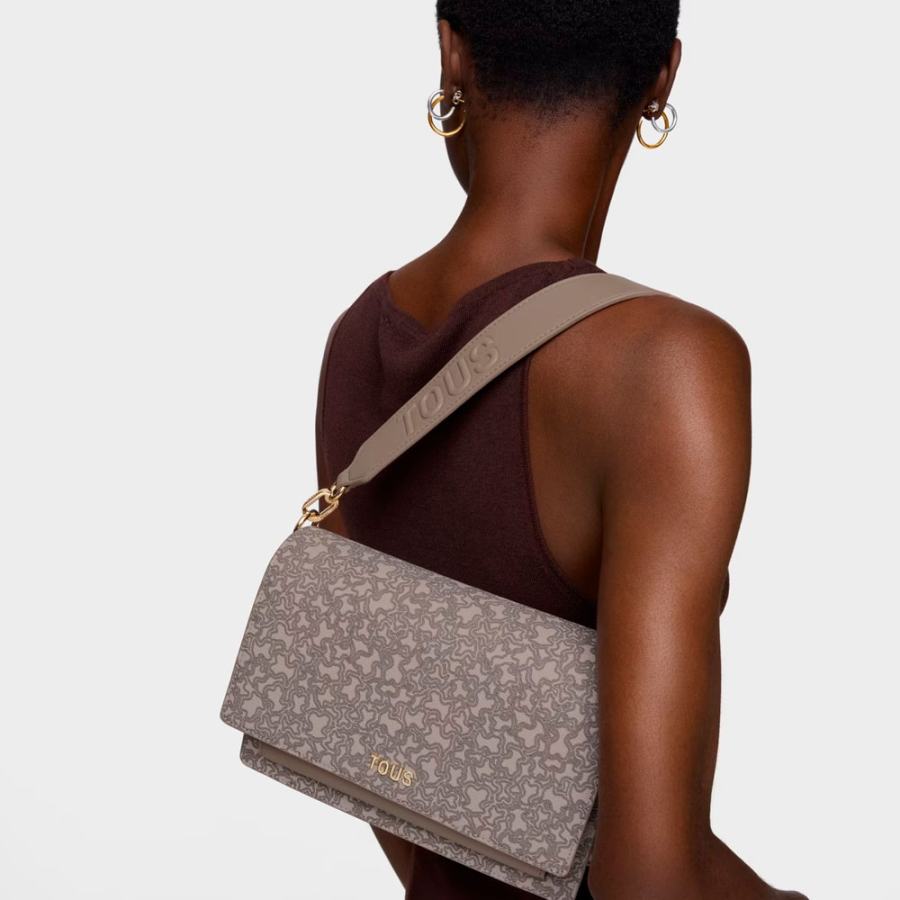 mittelgrosse-umhangetasche-audree-kaos-mini-lines-in-taupe mittelgrosse-umhangetasche-audree-kaos-mini-lines-in-taupe