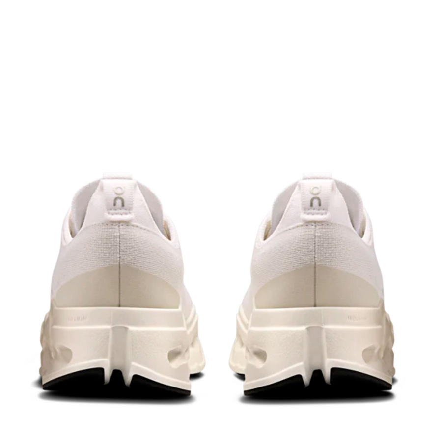 scarpe-cloudsurfer-max-1