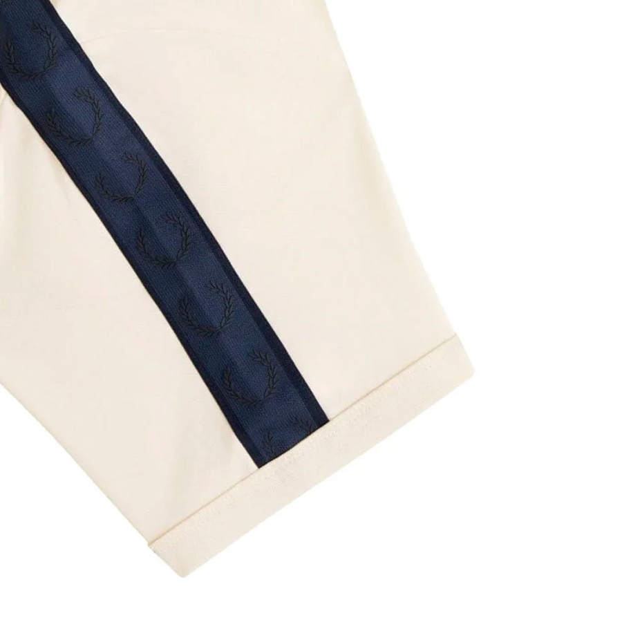 t-shirt-ringer-avec-bande-contrastante t-shirt-ringer-avec-bande-contrastante