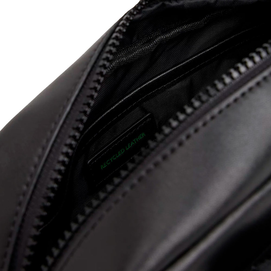 toiletry-bag-with-logo