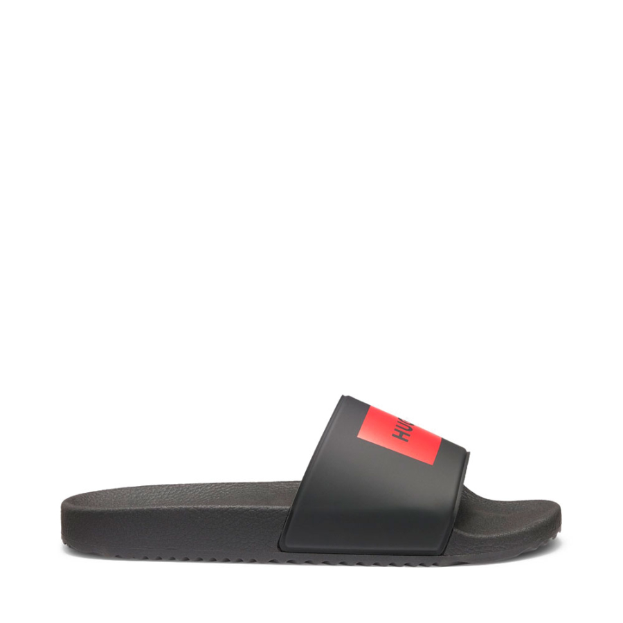 tongs-avec-logo-sur-la-bride