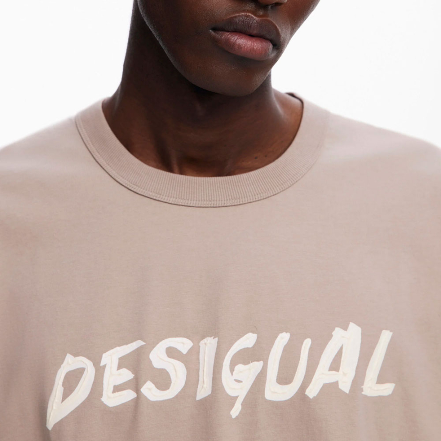 t-shirt-a-manches-courtes-avec-logo-texture t-shirt-a-manches-courtes-avec-logo-texture
