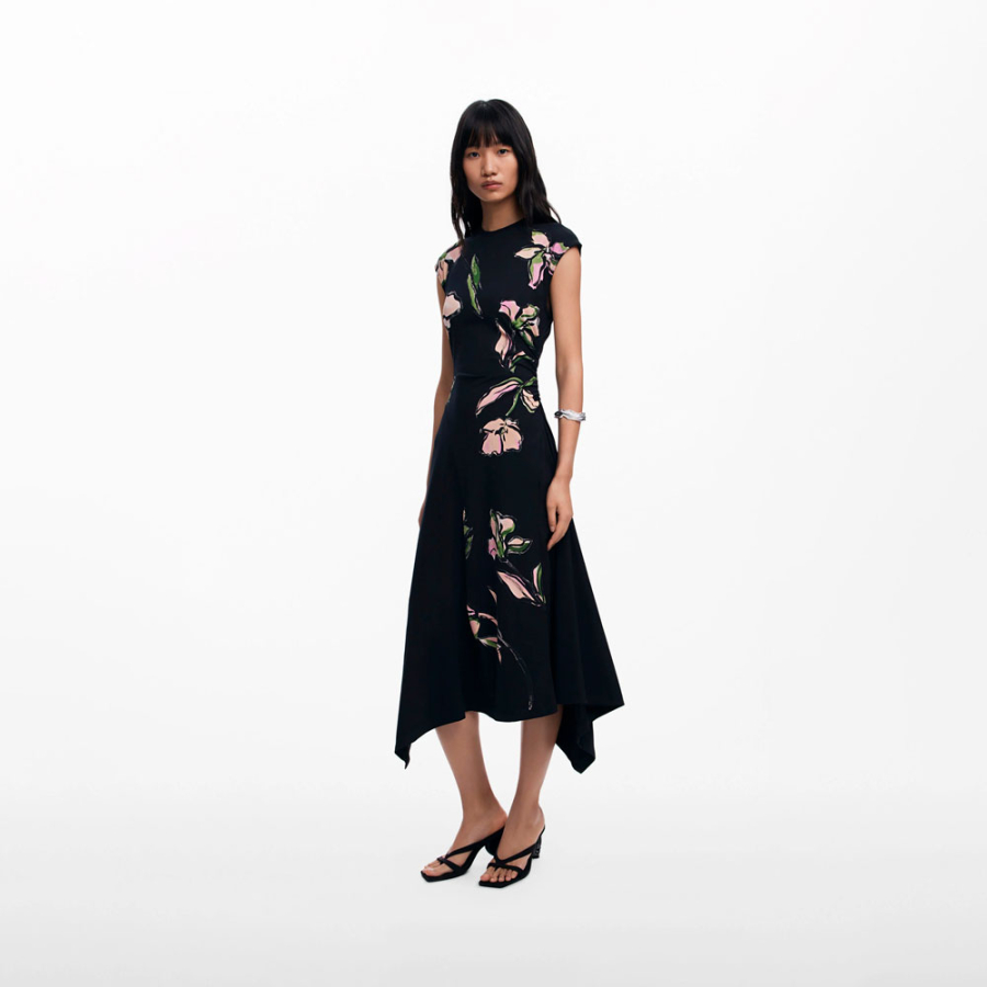 vestido-de-flores-irregulares vestido-de-flores-irregulares