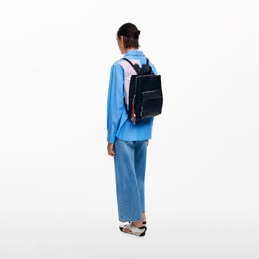 sac-a-dos-convertible-mickey-de-taille-moyenne sac-a-dos-convertible-mickey-de-taille-moyenne