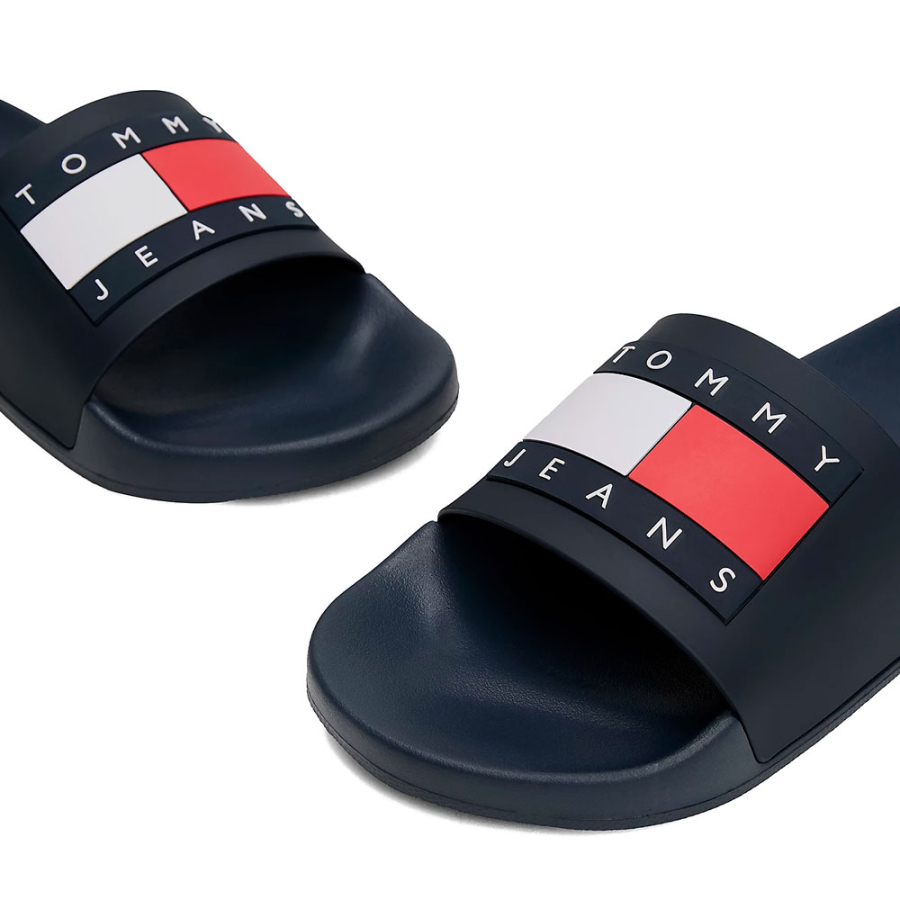 tongs-avec-logo-caoutchoute tongs-avec-logo-caoutchoute