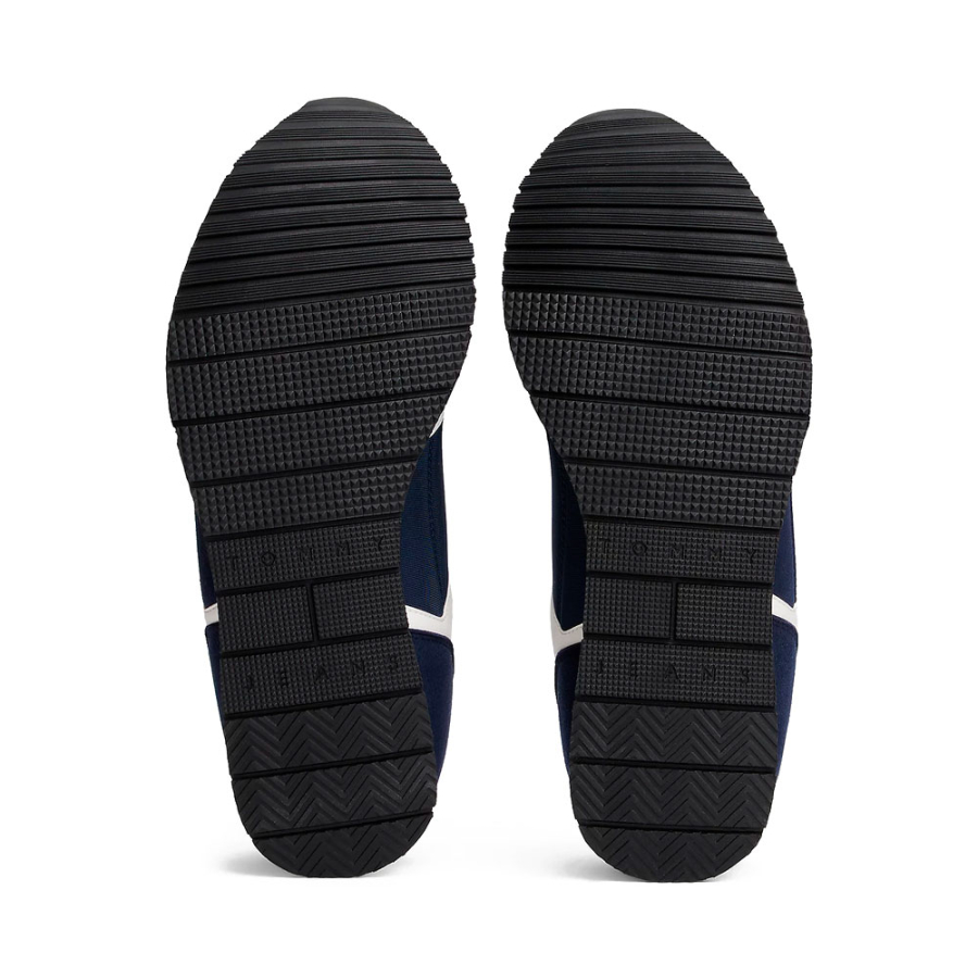 zapatillas-con-mezcla-de-texturas