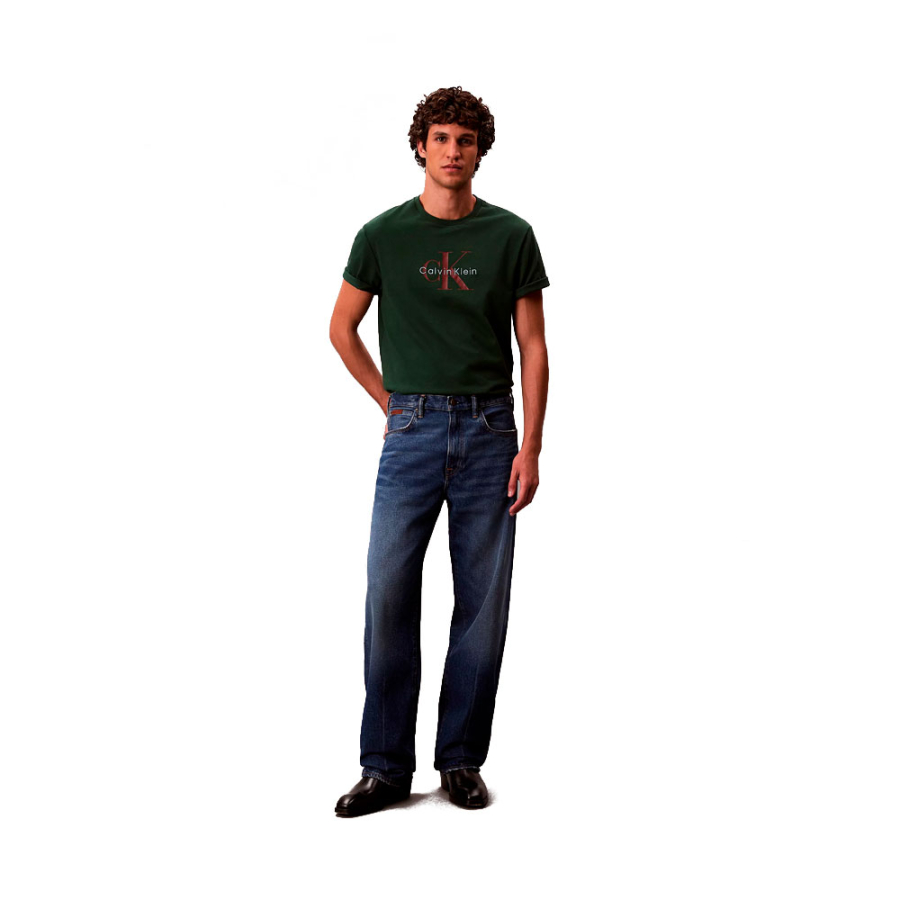 camiseta-con-logo-monograma