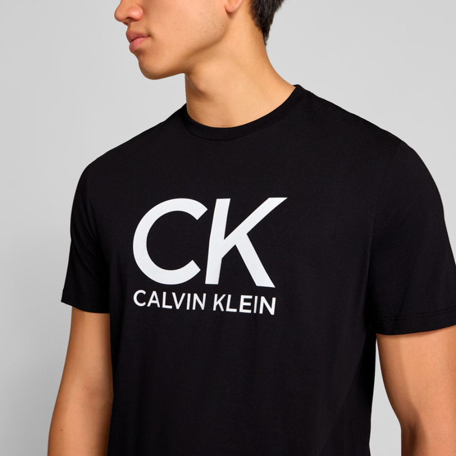 big-logo-t-shirt