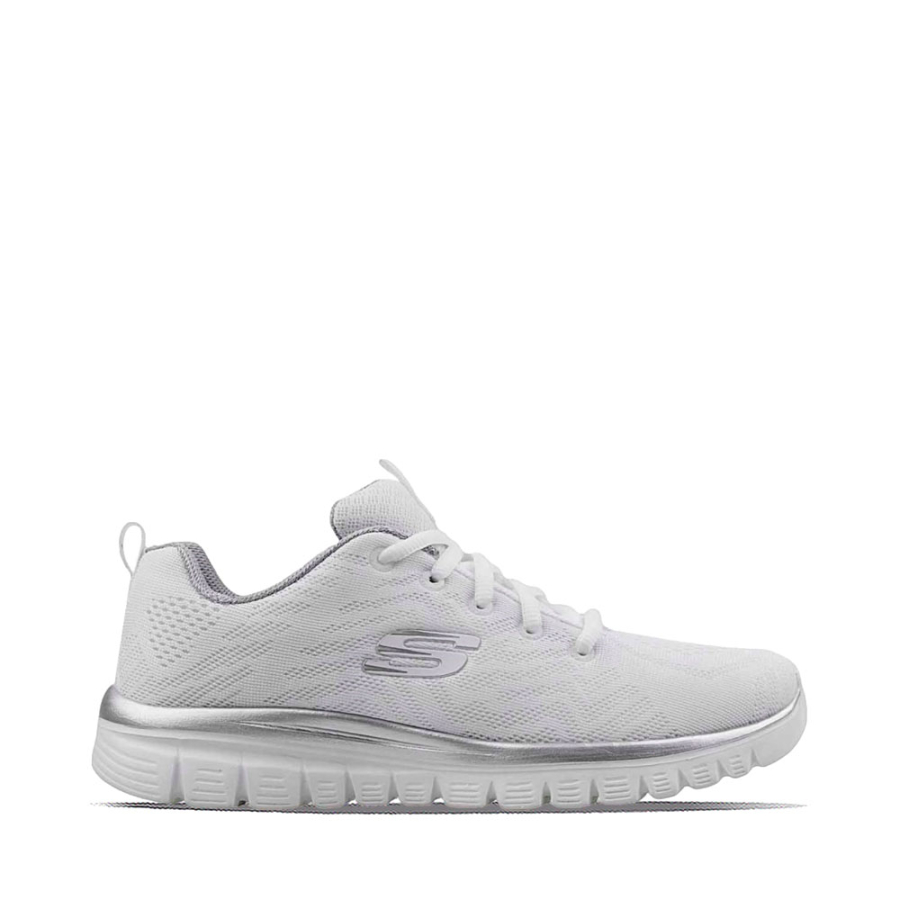 graceful-sneakers-get-connected