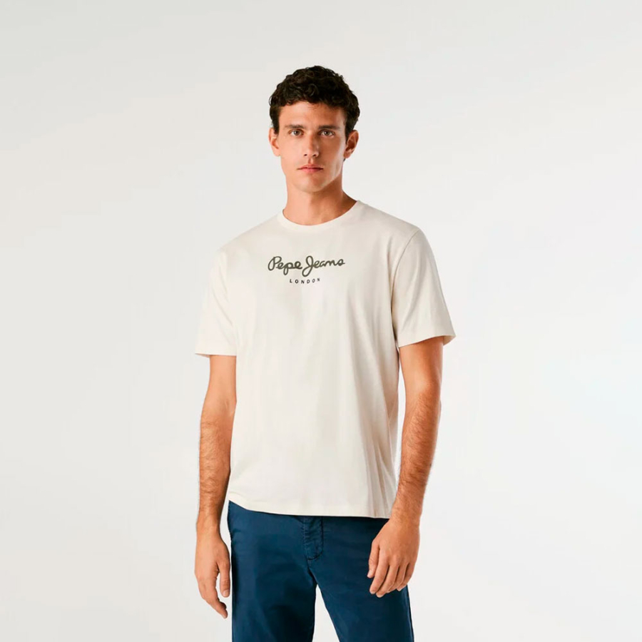 camiseta-estampada-com-logotipo-de-corte-regular