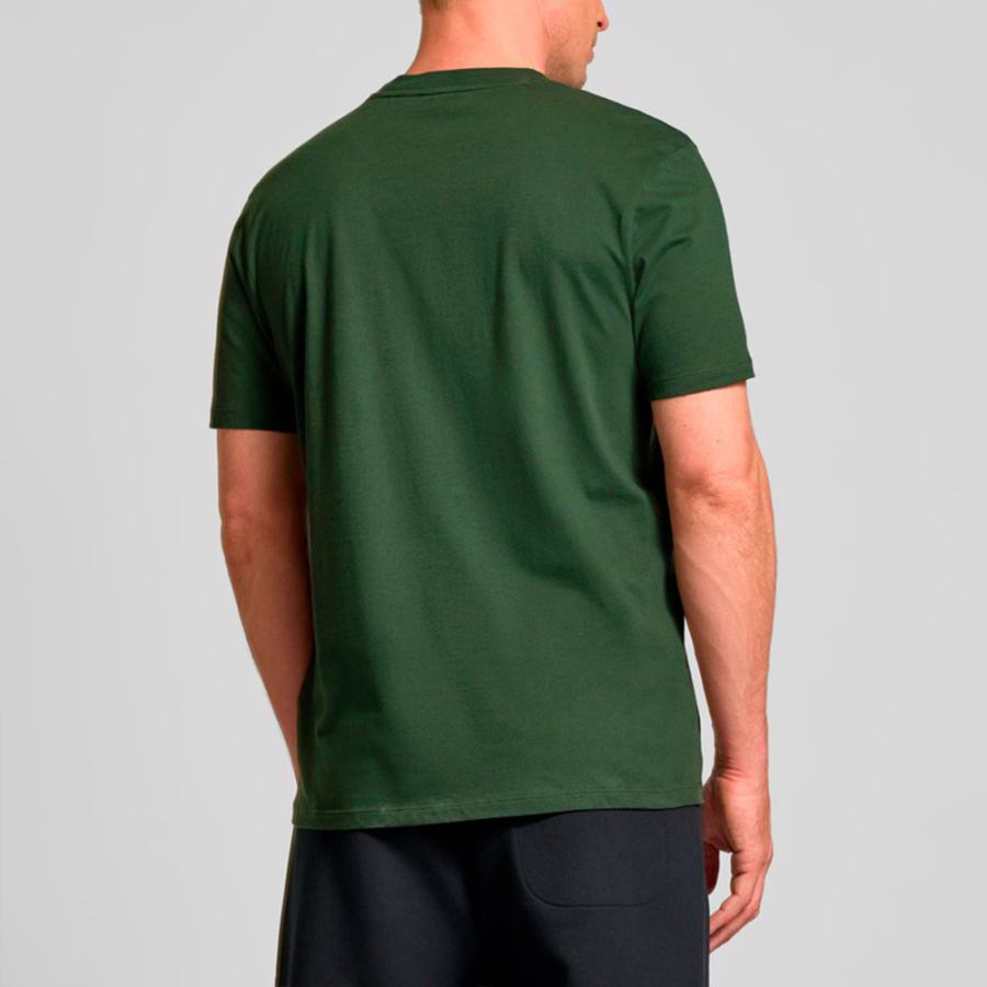camiseta-de-algodao-jersey-com-corte-regular-e-logotipo-estampado camiseta-de-algodao-jersey-com-corte-regular-e-logotipo-estampado