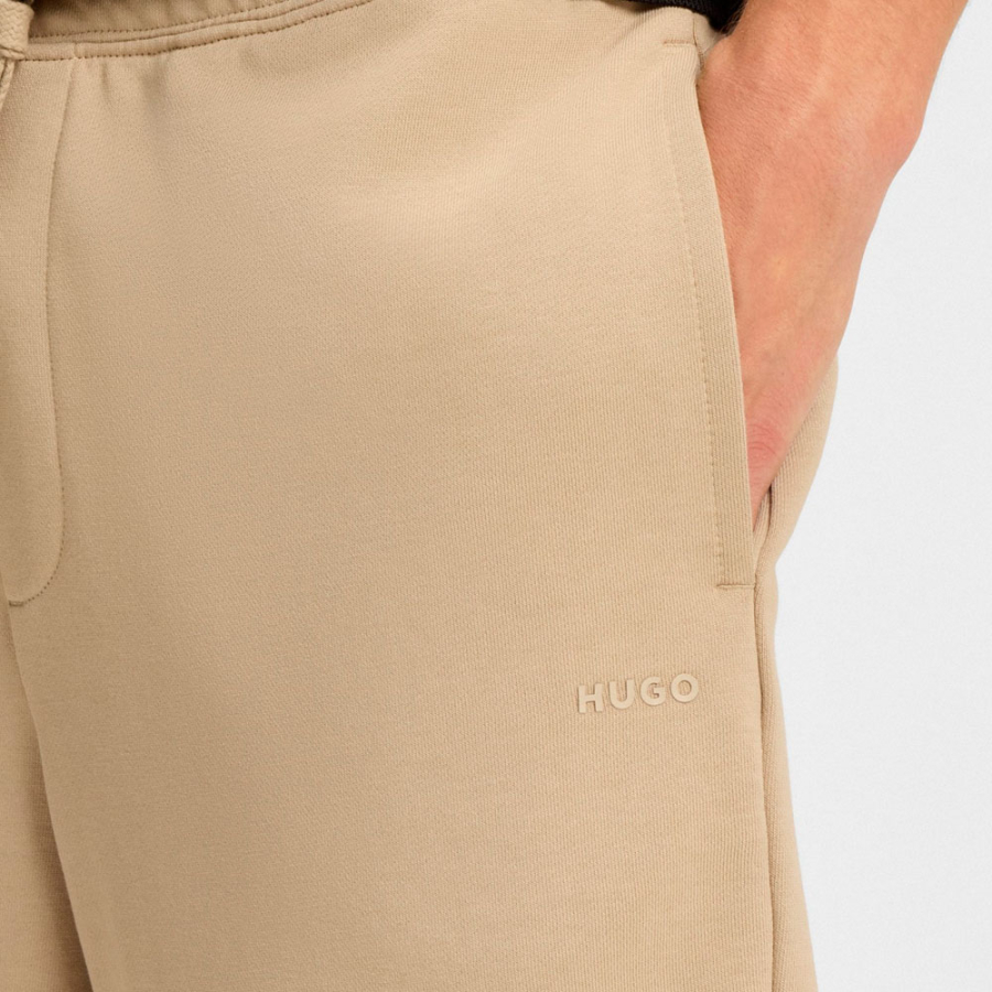 short-en-molleton-de-coton-coupe-decontractee-avec-logo-imprime short-en-molleton-de-coton-coupe-decontractee-avec-logo-imprime