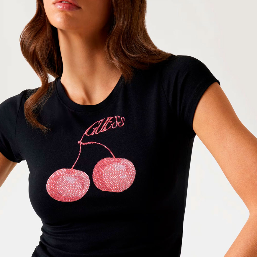 camiseta-con-estampado-frontal-del-logotipo