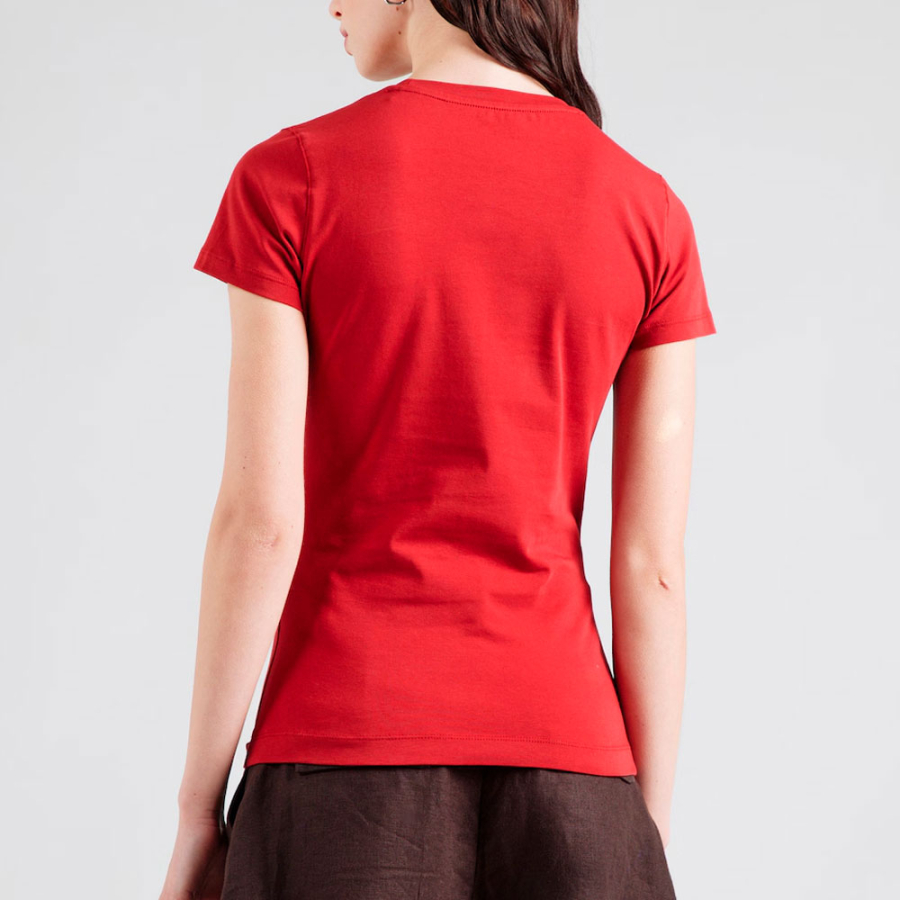 camiseta-con-logotipo-bordado