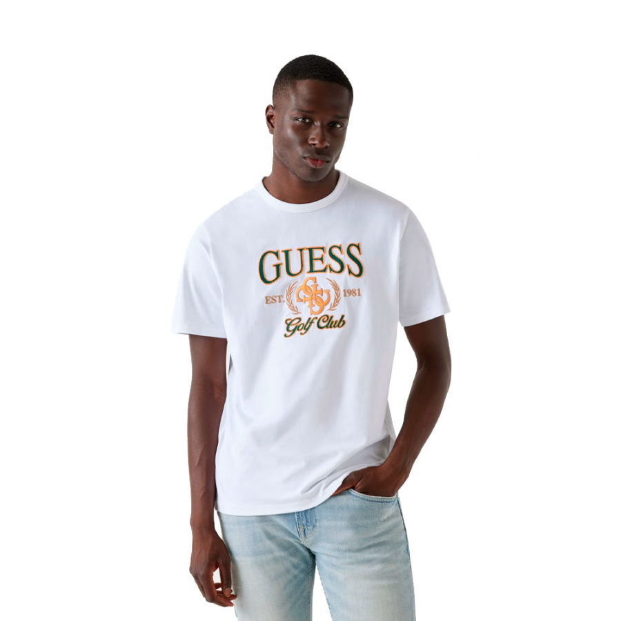 camiseta-con-logotipo-bordado