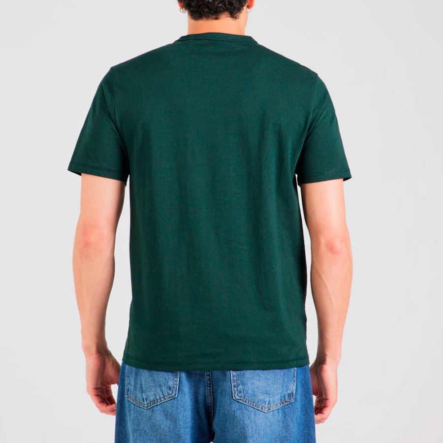 camiseta-con-logotipo-bordado
