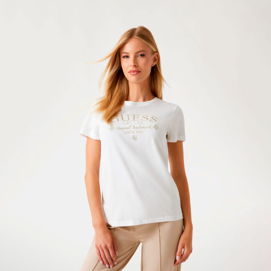 t-shirt-con-logo-dalla-vestibilita-regolare t-shirt-con-logo-dalla-vestibilita-regolare
