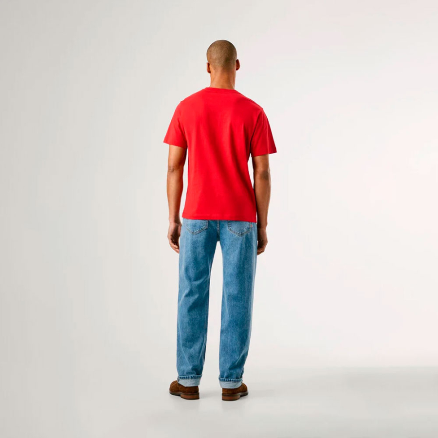 camiseta-estampada-com-logotipo-de-corte-regular