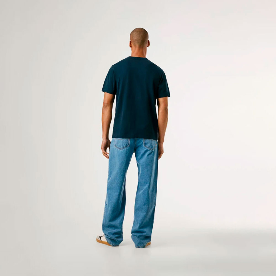 t-shirt-mit-logo-print-in-normaler-passform t-shirt-mit-logo-print-in-normaler-passform