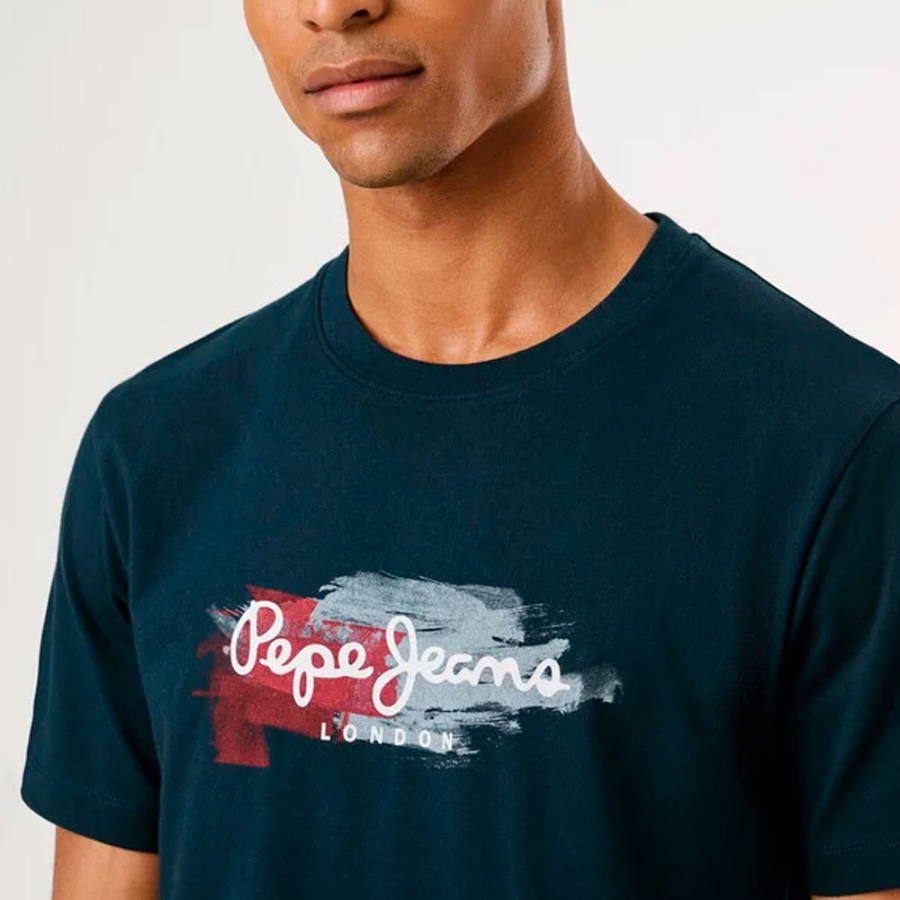 camiseta-estampada-com-logotipo-de-corte-regular