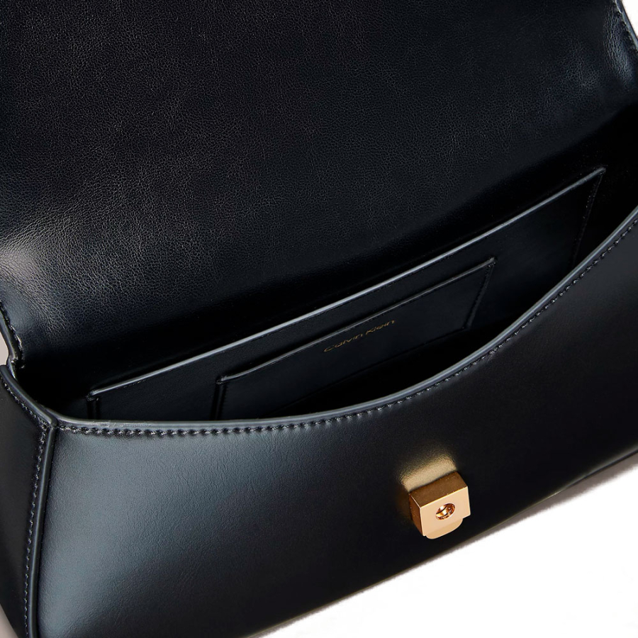 bolsa-tote-com-ferragens-de-logotipo-de-monograma bolsa-tote-com-ferragens-de-logotipo-de-monograma