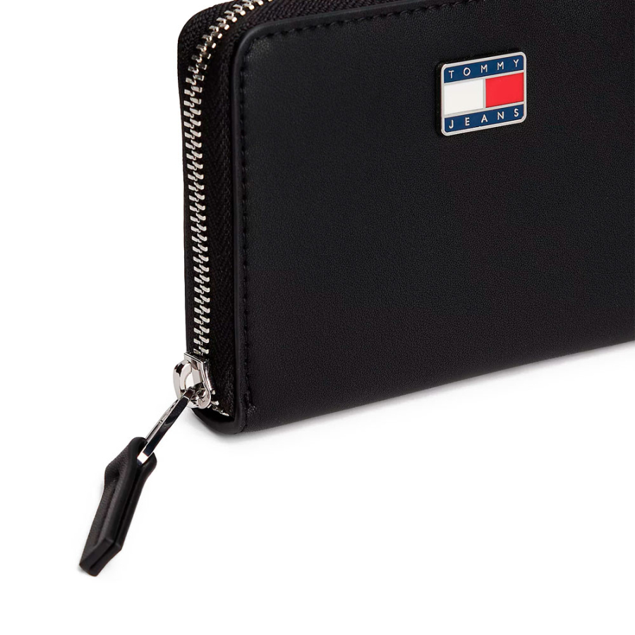 wallet-with-perimeter-zipper-and-logo