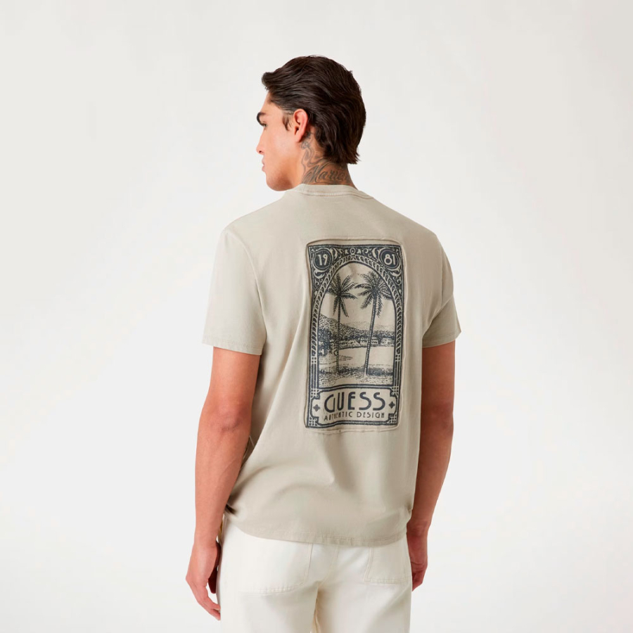 t-shirt-with-large-application-on-the-back
