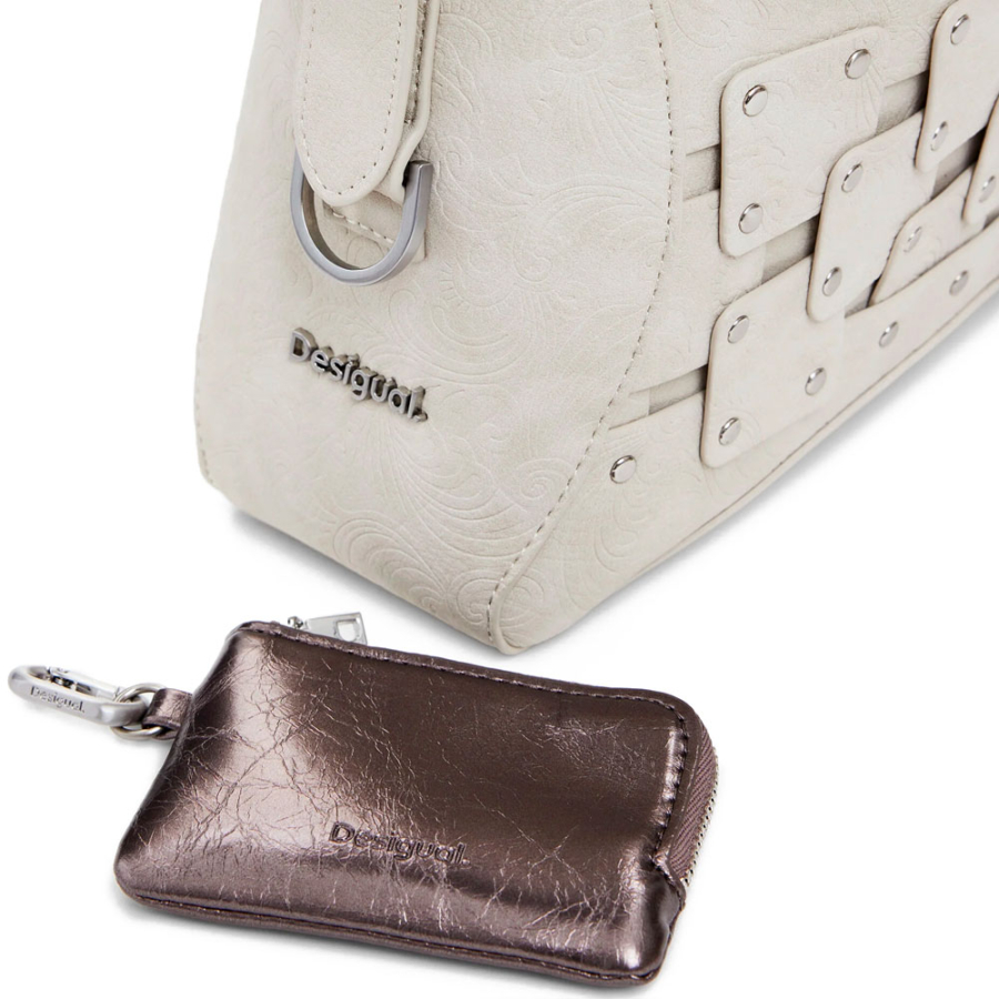 bolso-mano-patch-tachuelas-mediano bolso-mano-patch-tachuelas-mediano