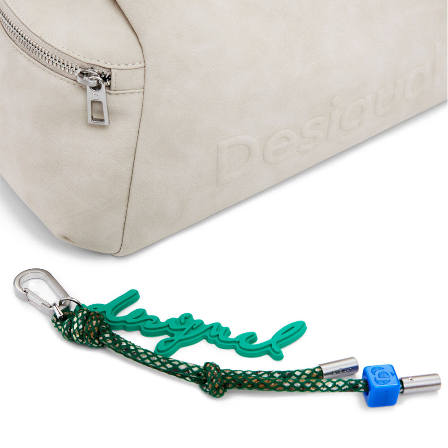 bolsa-media-com-logotipo-3d-e-alca-franzida bolsa-media-com-logotipo-3d-e-alca-franzida