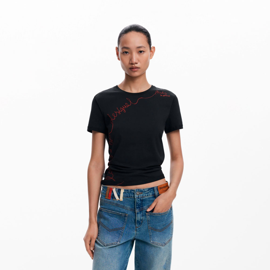 t-shirt-mit-aufgesticktem-spruch t-shirt-mit-aufgesticktem-spruch