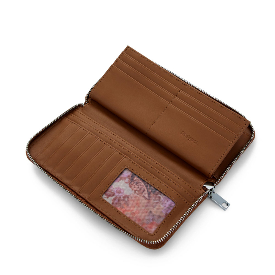 bolsa-grande-com-tachas-recortadas bolsa-grande-com-tachas-recortadas